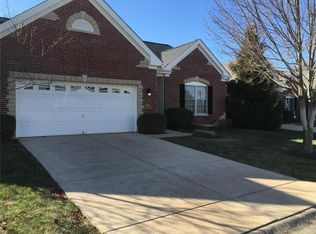 10189 Allington Dr, Saint Louis, MO 63128