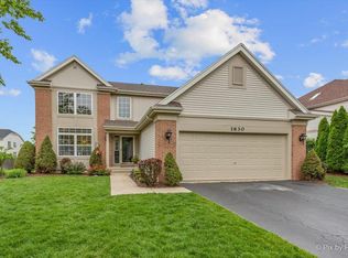 1630 Montclair Dr, Elgin, IL 60123