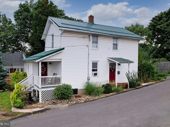 18 Park St, Frostburg, MD 21532
