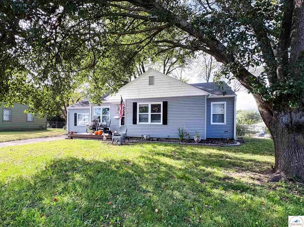 708 Vest Dr, Warrensburg, MO 64093