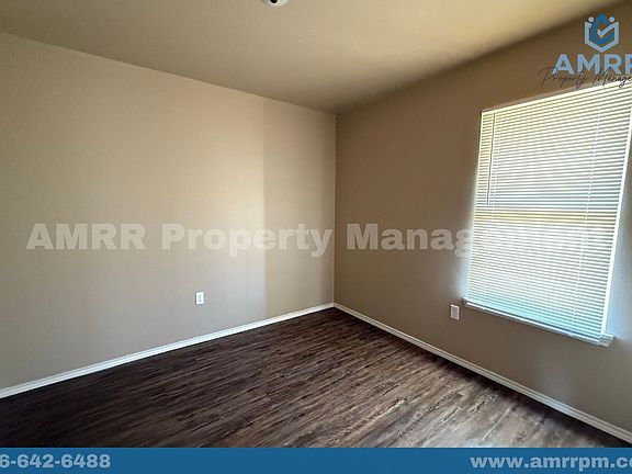 5th image of 304 Guava Ave