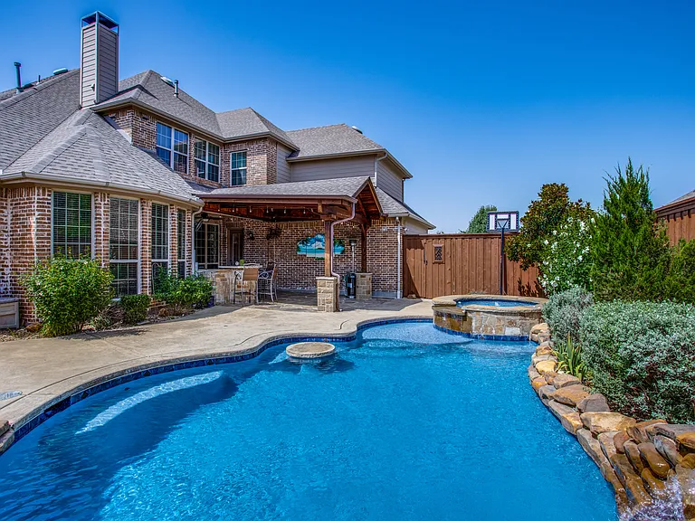 13336 Thornton Dr — Photo 36