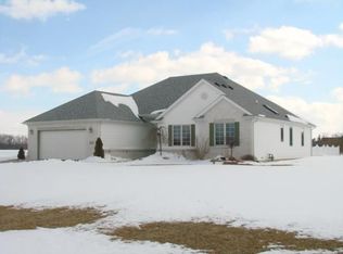 22050 Hollyhock Ln, Curtice, OH 43412