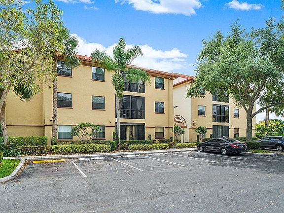 3rd image of 5155 Europa Dr #O