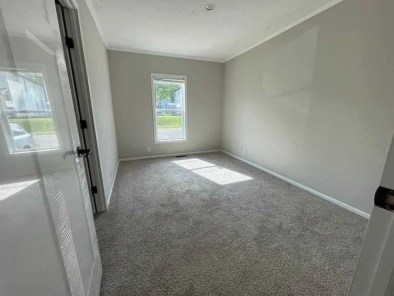 710 Spangler Dr — Photo 8