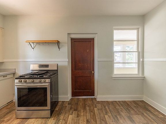 3rd image of 154 Saint Charles Ave