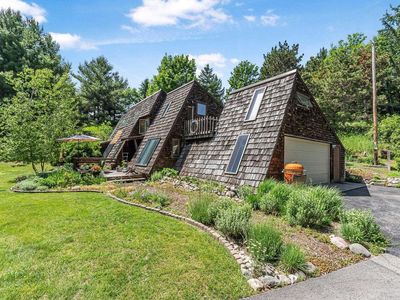 5861 S Elm Valley Rd, Suttons Bay, MI, 49682