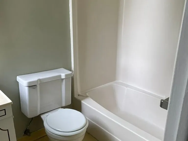 170 N Hicks St #4 — Photo 5