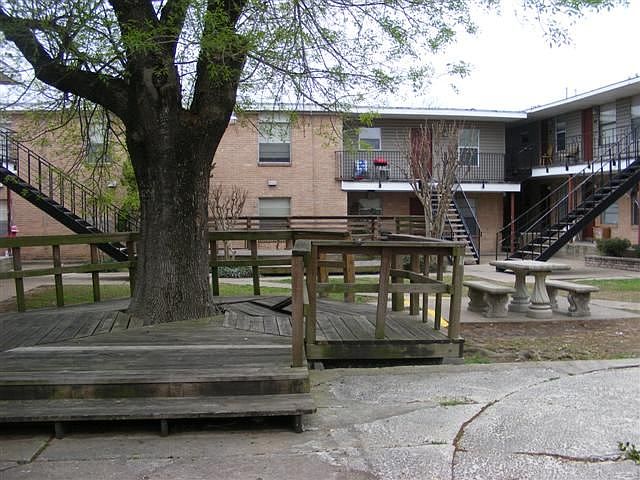 Tree Seating
