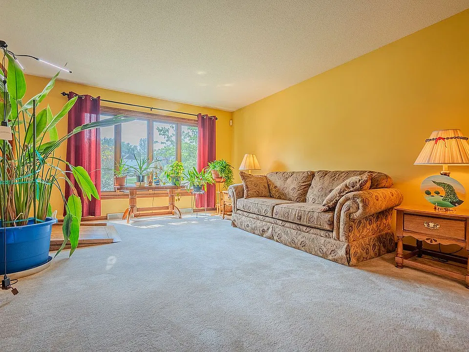 Cedar Ridge Dr