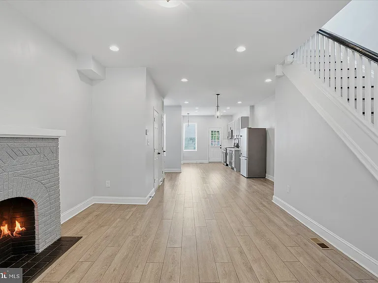 2605 Denison St — Photo 5
