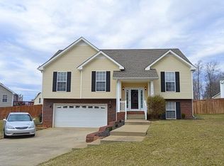1636 Barrywood Cir E, Clarksville, TN 37042
