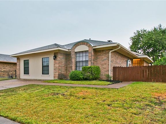 3rd image of 3725 Verlaine Dr