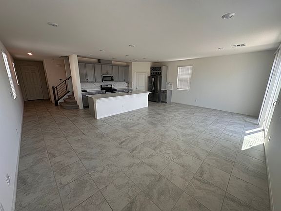 3rd image of 9687 Preston Hill St
