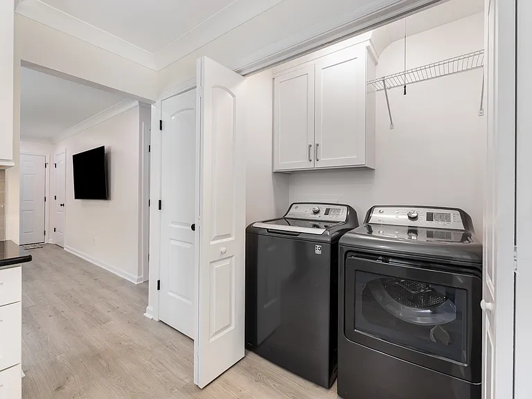 508 Rock Cliff Ct — Photo 10