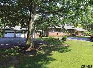 1038 Mohegan Rd, Niskayuna, NY 12309