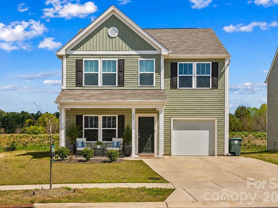 1st image of 523 Willamette Dr