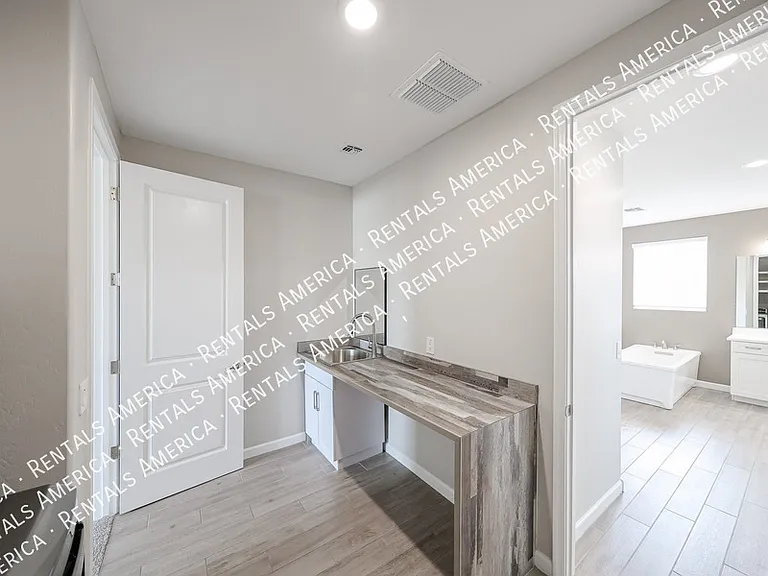1829 E Saguaro Park Ln — Photo 69