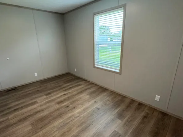 2800 W Memorial Dr #128, Muncie, IN 47302