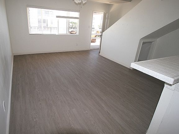 3rd image of 910 S Catalina Ave #4F