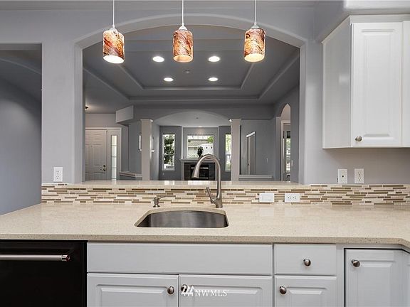 4th image of 22533 SE 45th St #1664