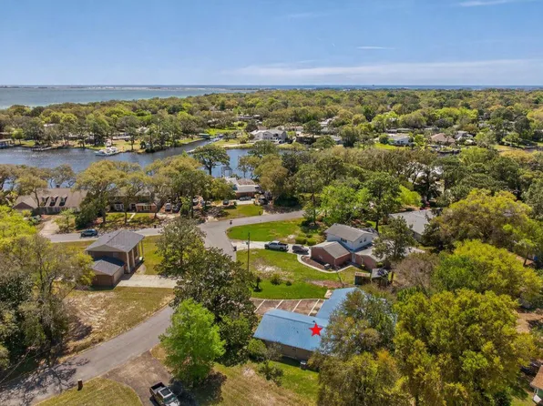 112 Berger Pl NE, Fort Walton Beach, FL 32548