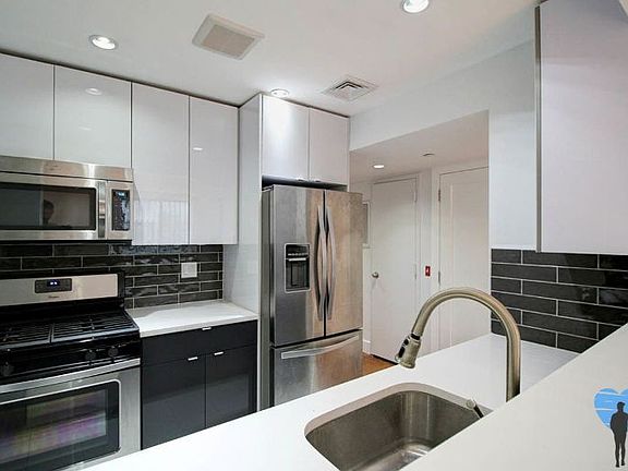 5th image of 18 Jefferson St #2F