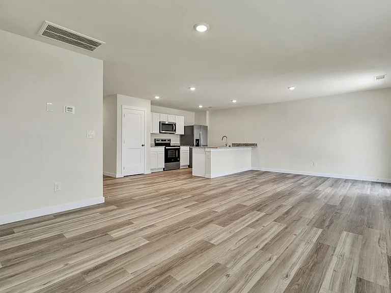 576 Fox Den Cir — Photo 7