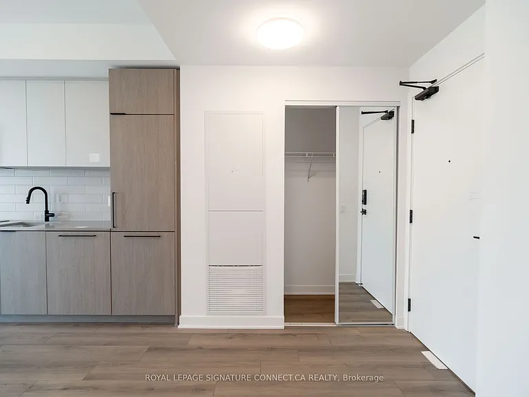 1185 Dupont St #610 — Photo 5