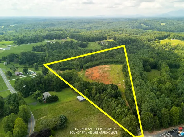 Tractor Ln, Cana, VA 24317