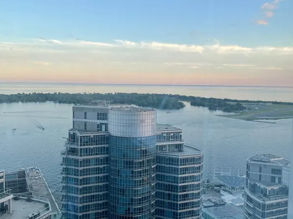 10 York St, Toronto, ON