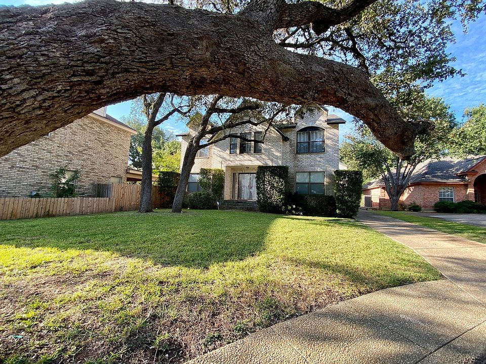 1st image of 9726 Mid Walk Dr