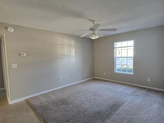 3rd image of 1300 Hammock Ln APT 1