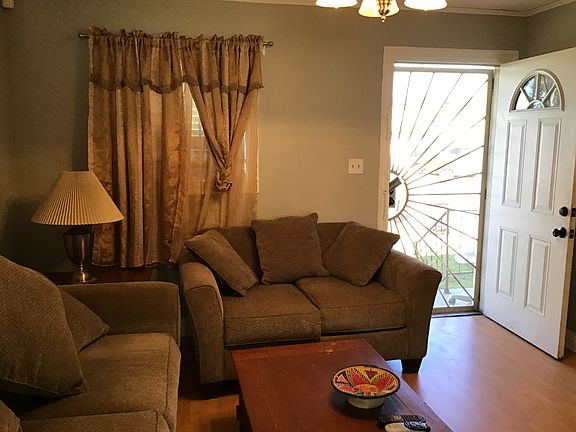3rd image of 1916 100th Ave