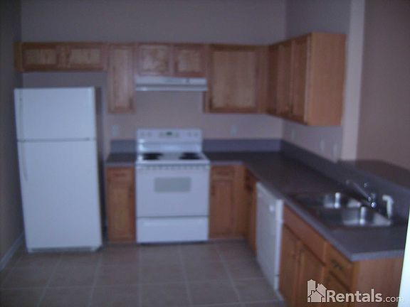 3rd image of 11 Rosepetal Ln