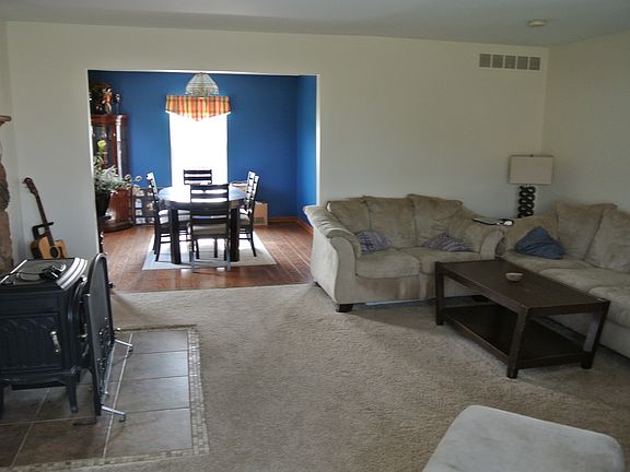 Family Room  Dining Room