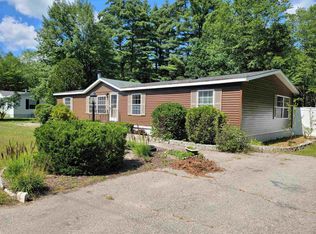 318 Fire Pond Rd, Hopkinton, NH 03229