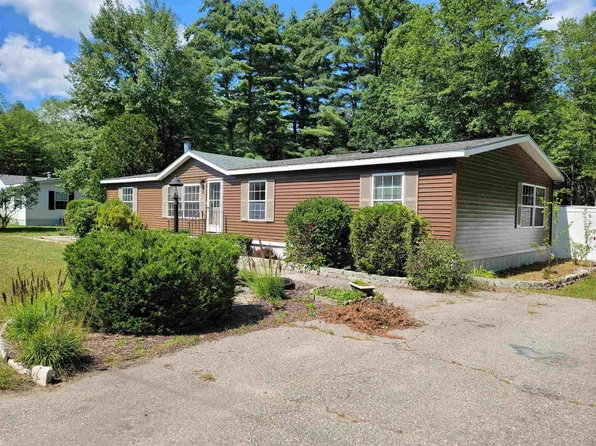 318 Fire Pond Road, Hopkinton, NH 03229