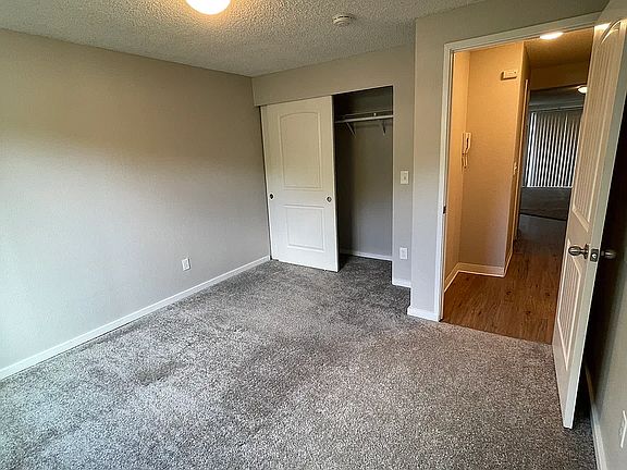 5th image of 325 Tacoma Ave S #D