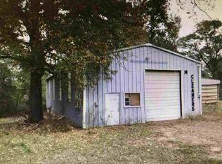 216 W Hayden St, Carthage, TX 75633