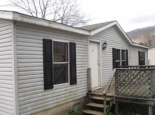 198 Lays Ln, Jacksboro, TN 37757