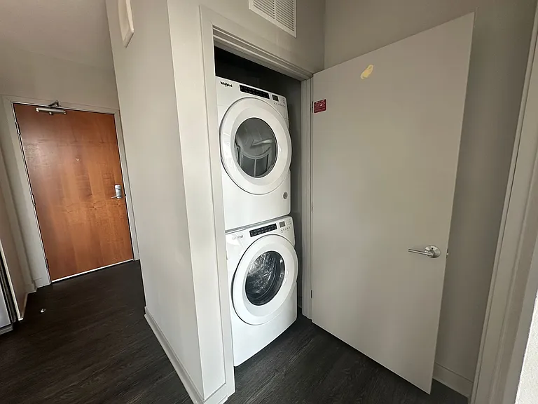 Luna Apartments — Photo 117