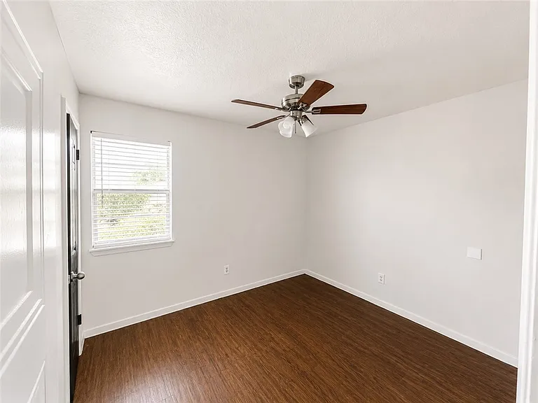 2910 Minnesota Ave — Photo 9
