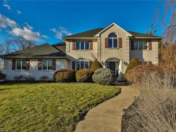 551 Trails End, Easton, PA 18040