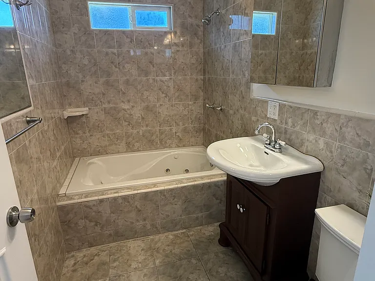 8701 Kittyhawk Ave — Photo 7