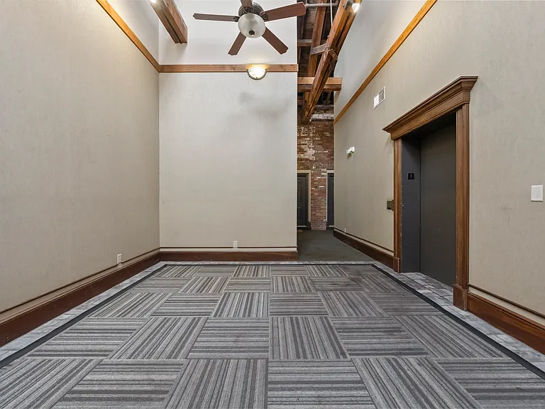 544 S Front St #315 — Photo 28