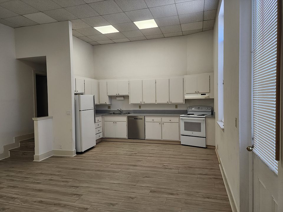 1st image of 621 E St #D