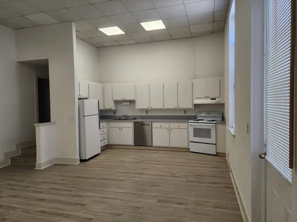 621 E St #D, San Rafael, CA 94901