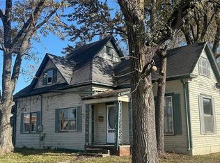 301 E Jefferson St, Clinton, MO 64735