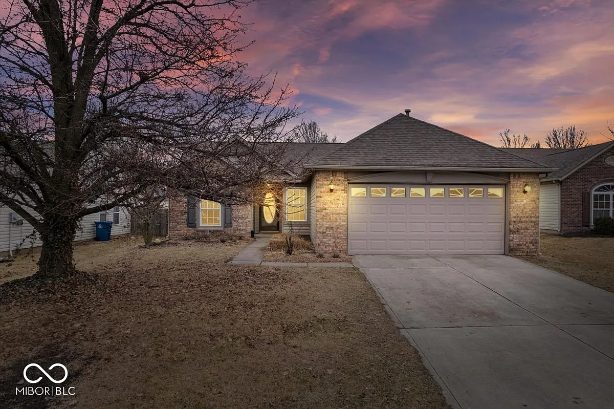 10695 Kyle Ct photo 1